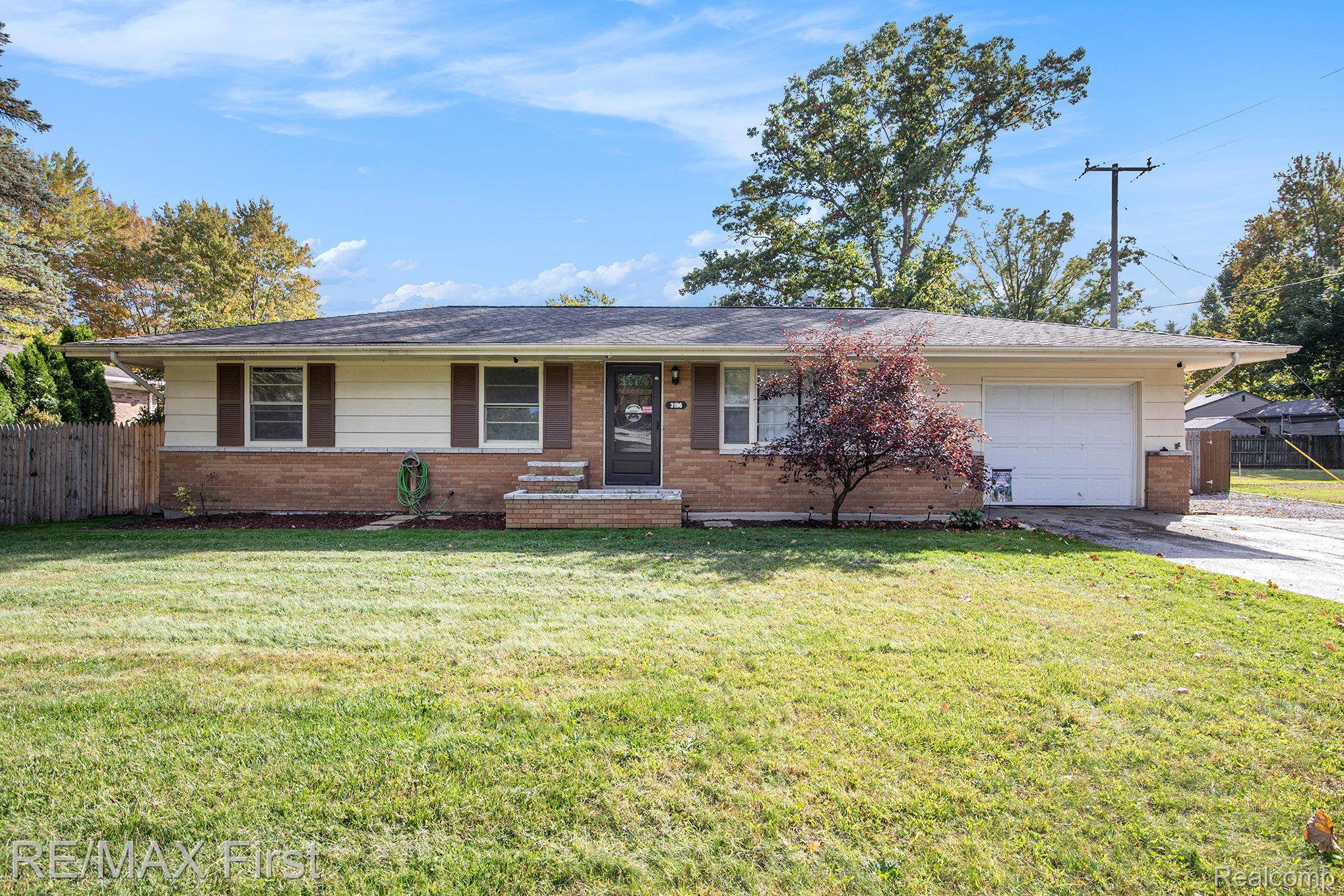 Port Huron, MI 48060,3196 Oakwood DR