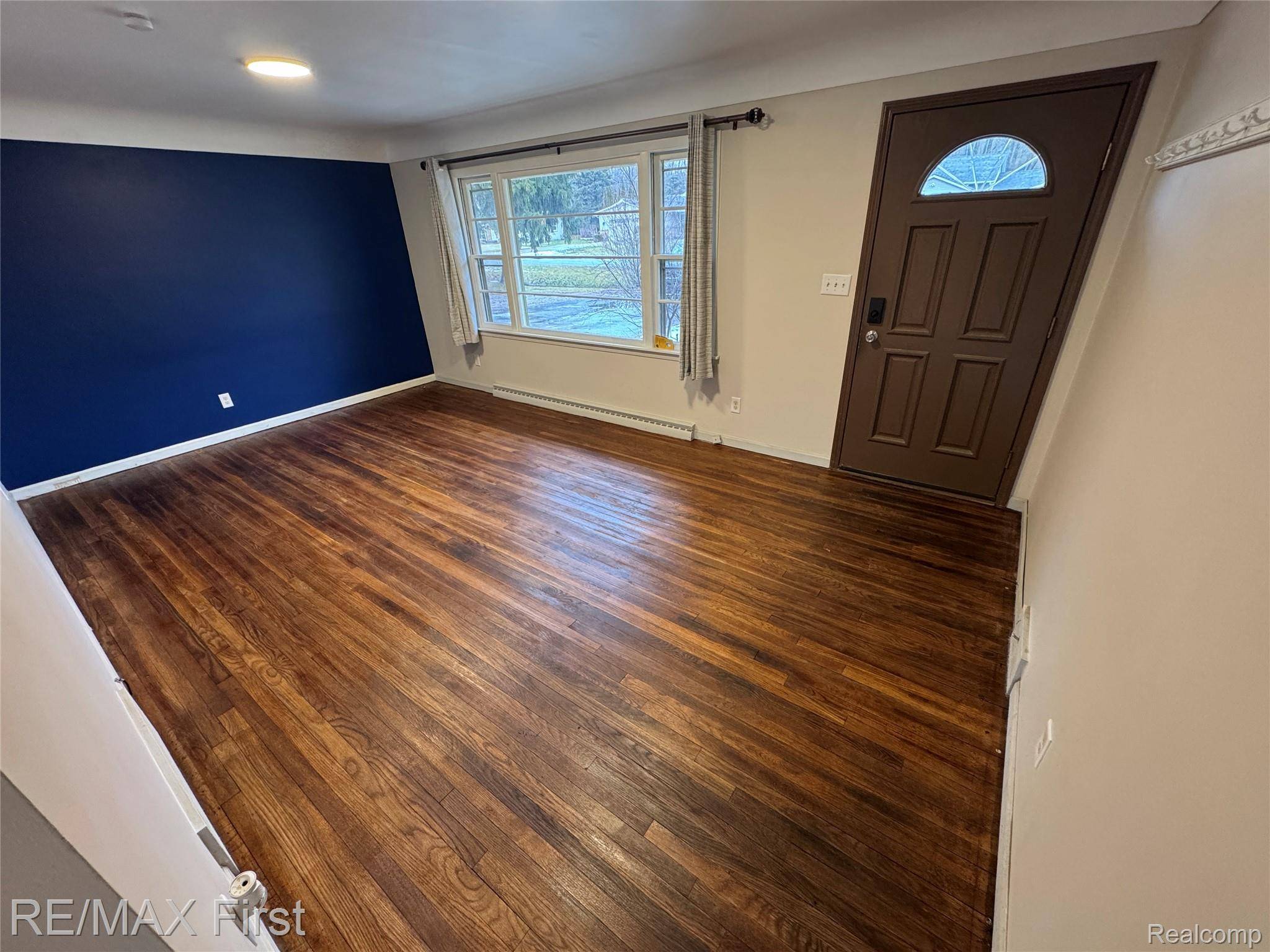 Port Huron, MI 48060,3196 Oakwood DR