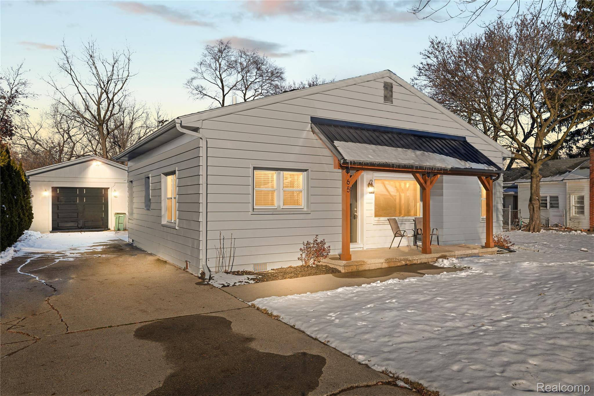 Troy, MI 48083,65 Algansee DR