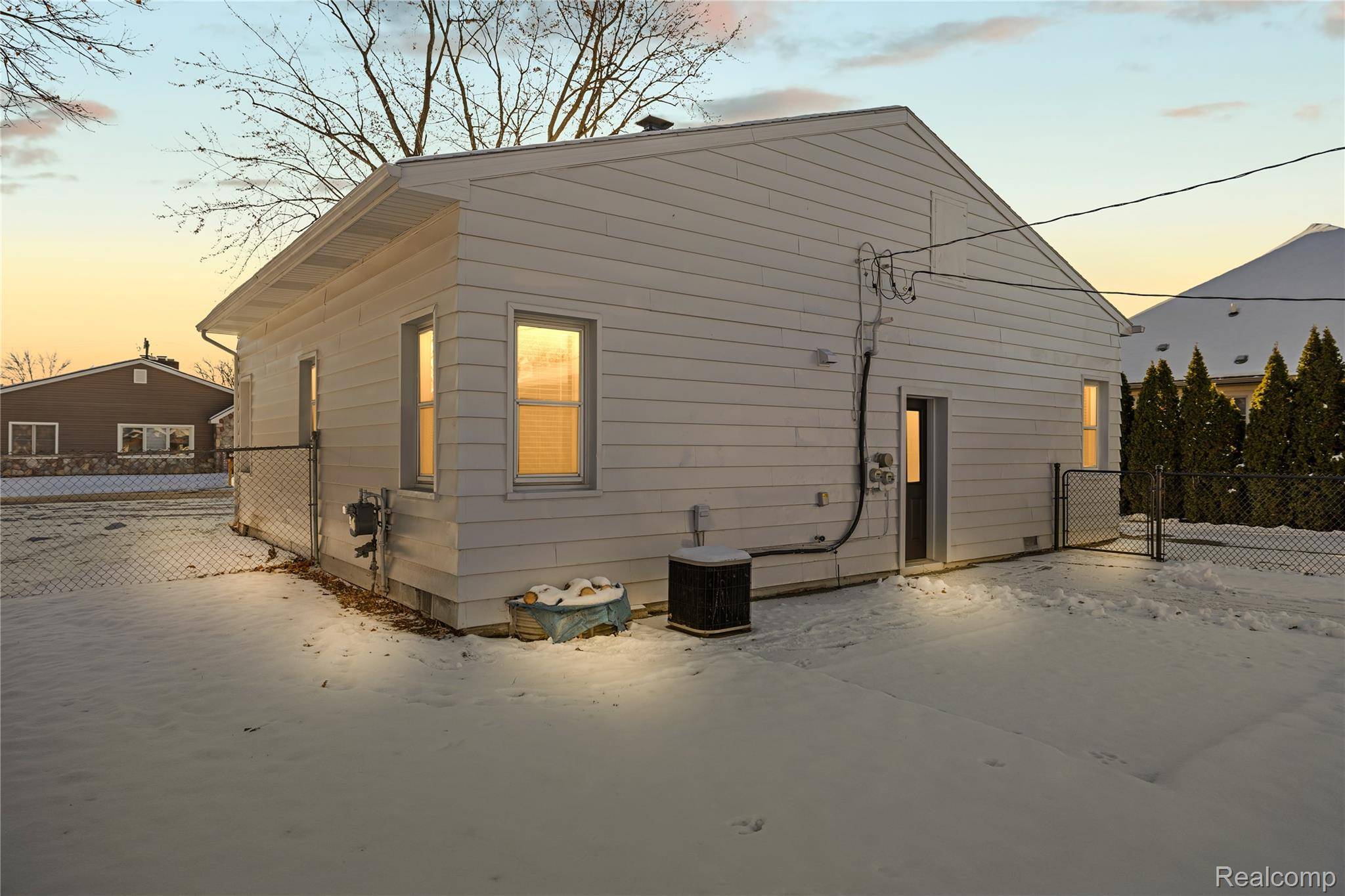 Troy, MI 48083,65 Algansee DR