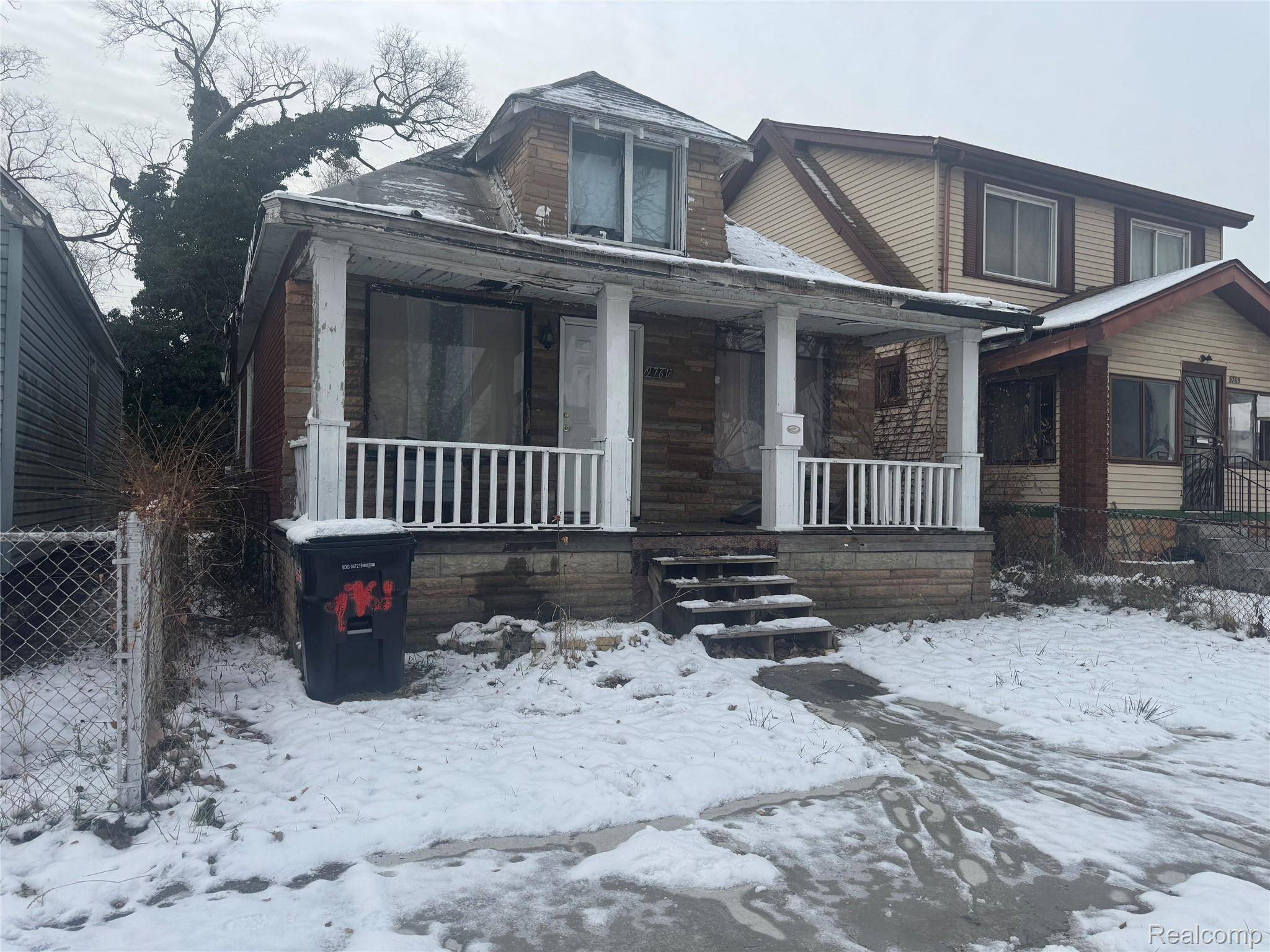 Detroit, MI 48204,9761 Holmur ST