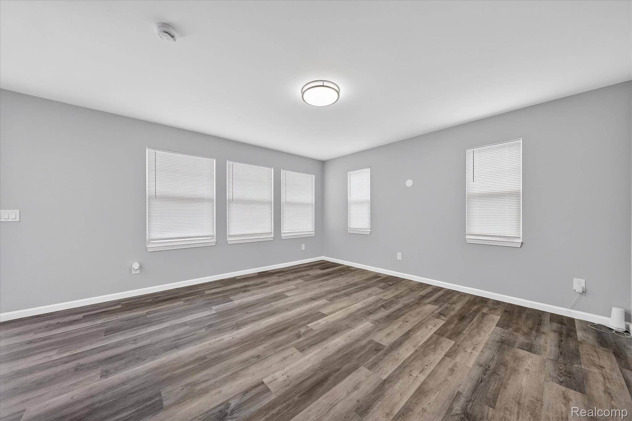 Redford, MI 48240,20433 Lexington