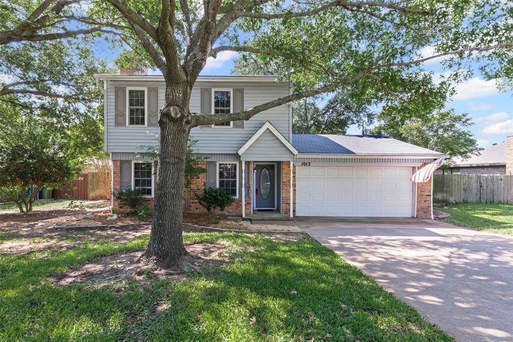 Grapevine, TX 76051,1013 Mockingbird Drive