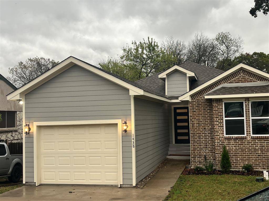 Dallas, TX 75216,1438 E Waco Avenue