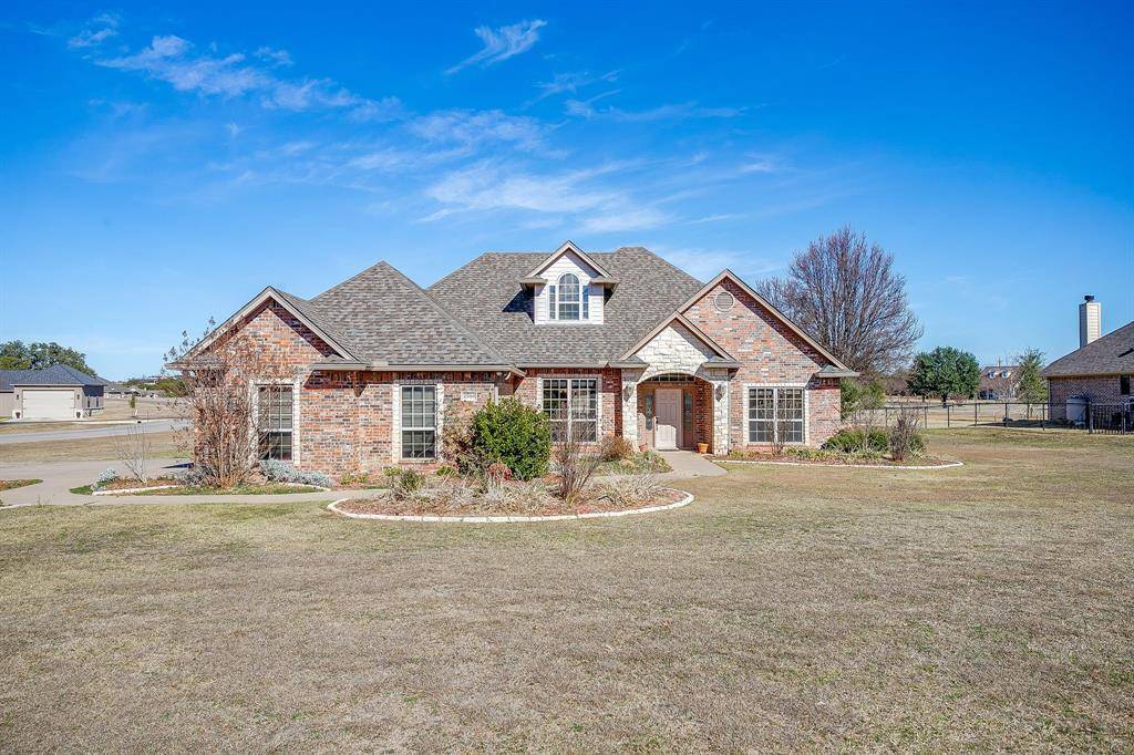 Granbury, TX 76049,2300 E Emerald Bend