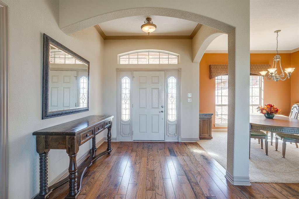 Granbury, TX 76049,2300 E Emerald Bend