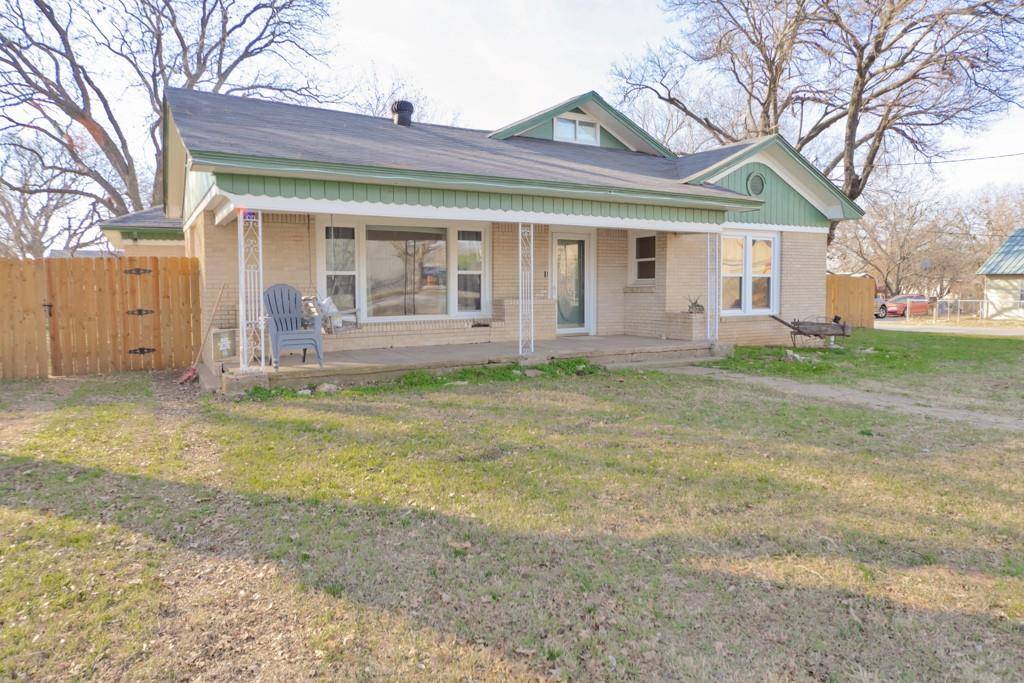 Alvord, TX 76225,517 W Lamar Street