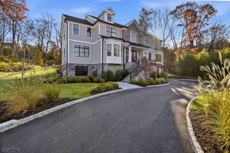 Livingston Twp., NJ 07039,354 Beaufort Ave