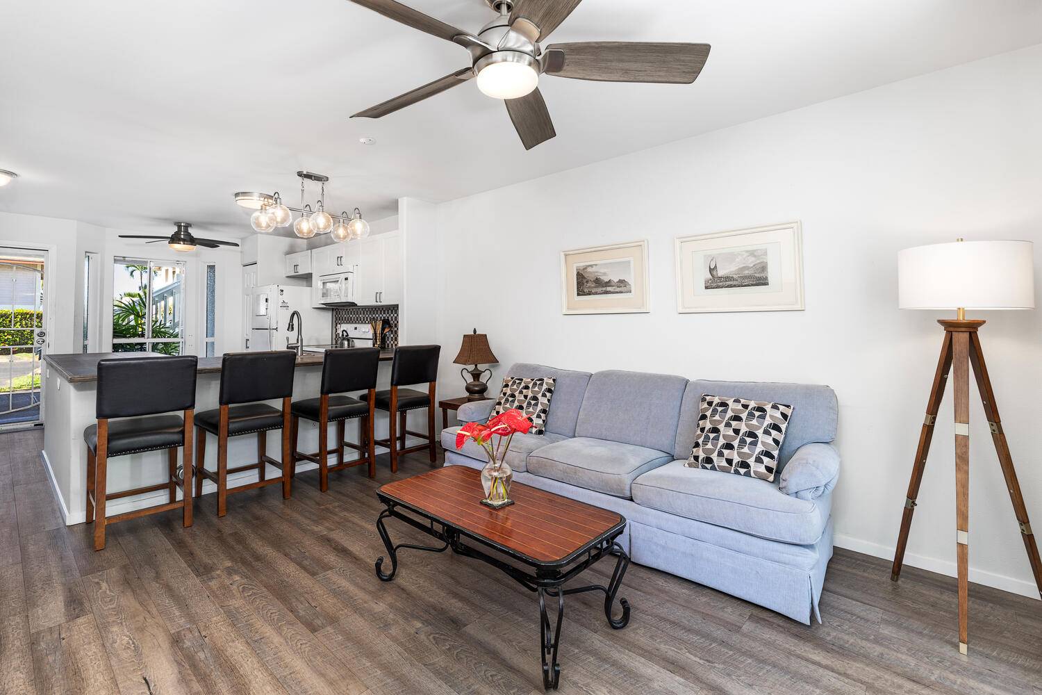 Kailua-kona, HI 96740,75-6081 ALII DR #T102