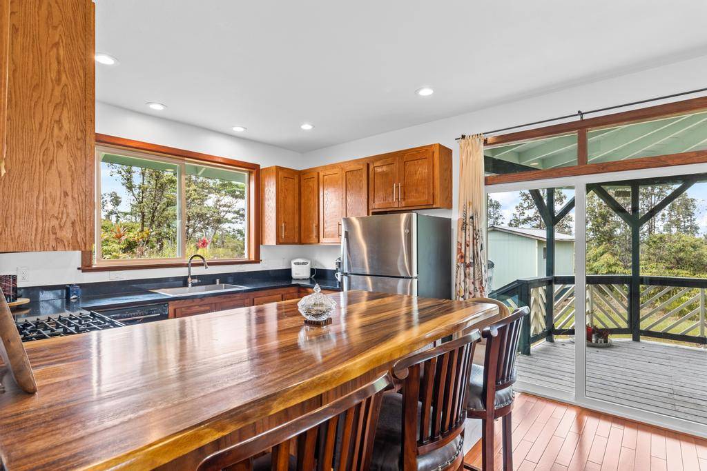 Mountain View, HI 96771,11-2703 PLUMERIA ST