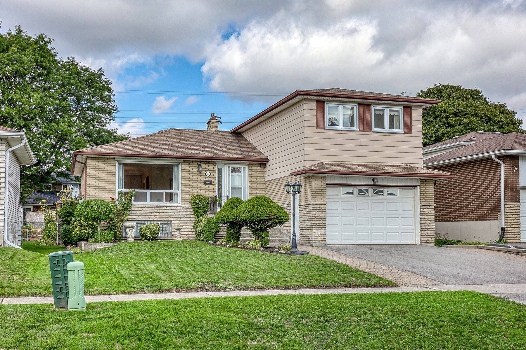 Toronto E09, ON M1E 4C6,31 Purpledusk TRL