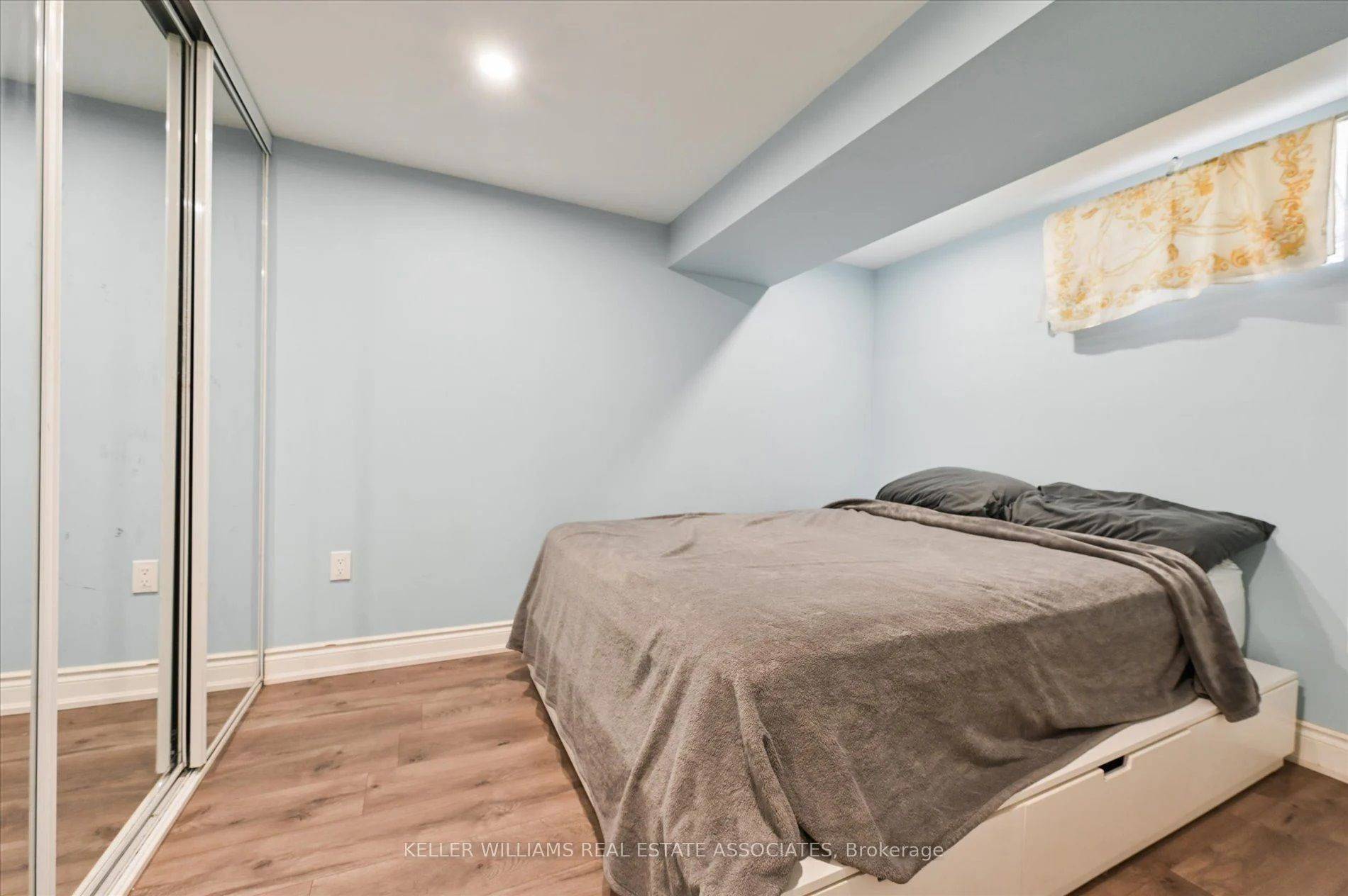 Toronto E09, ON M1J 2T2,34 Shier DR #Bsmt