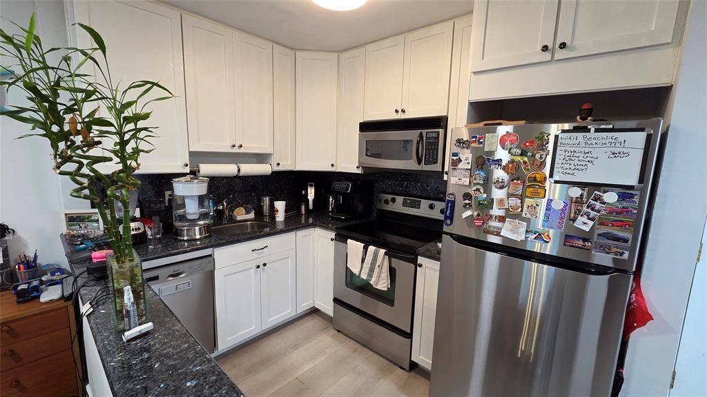 Pompano Beach, FL 33060,101 E Mcnab Rd #224