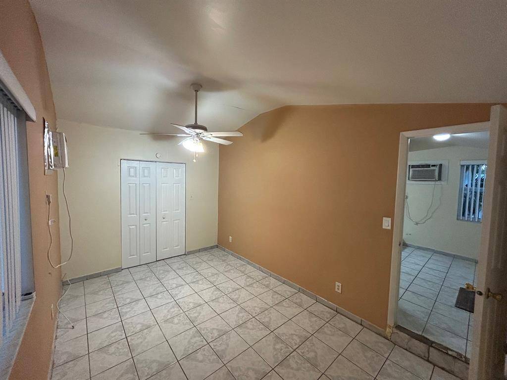 Hollywood, FL 33020,1917 Coolidge St