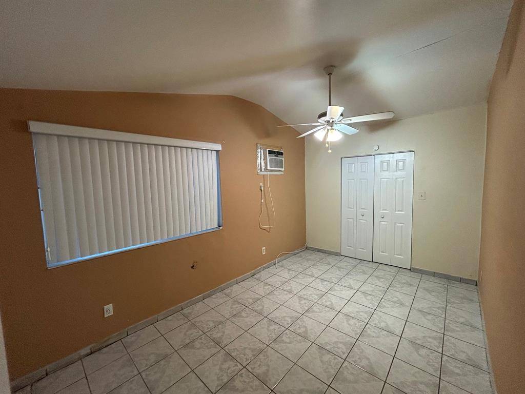 Hollywood, FL 33020,1917 Coolidge St