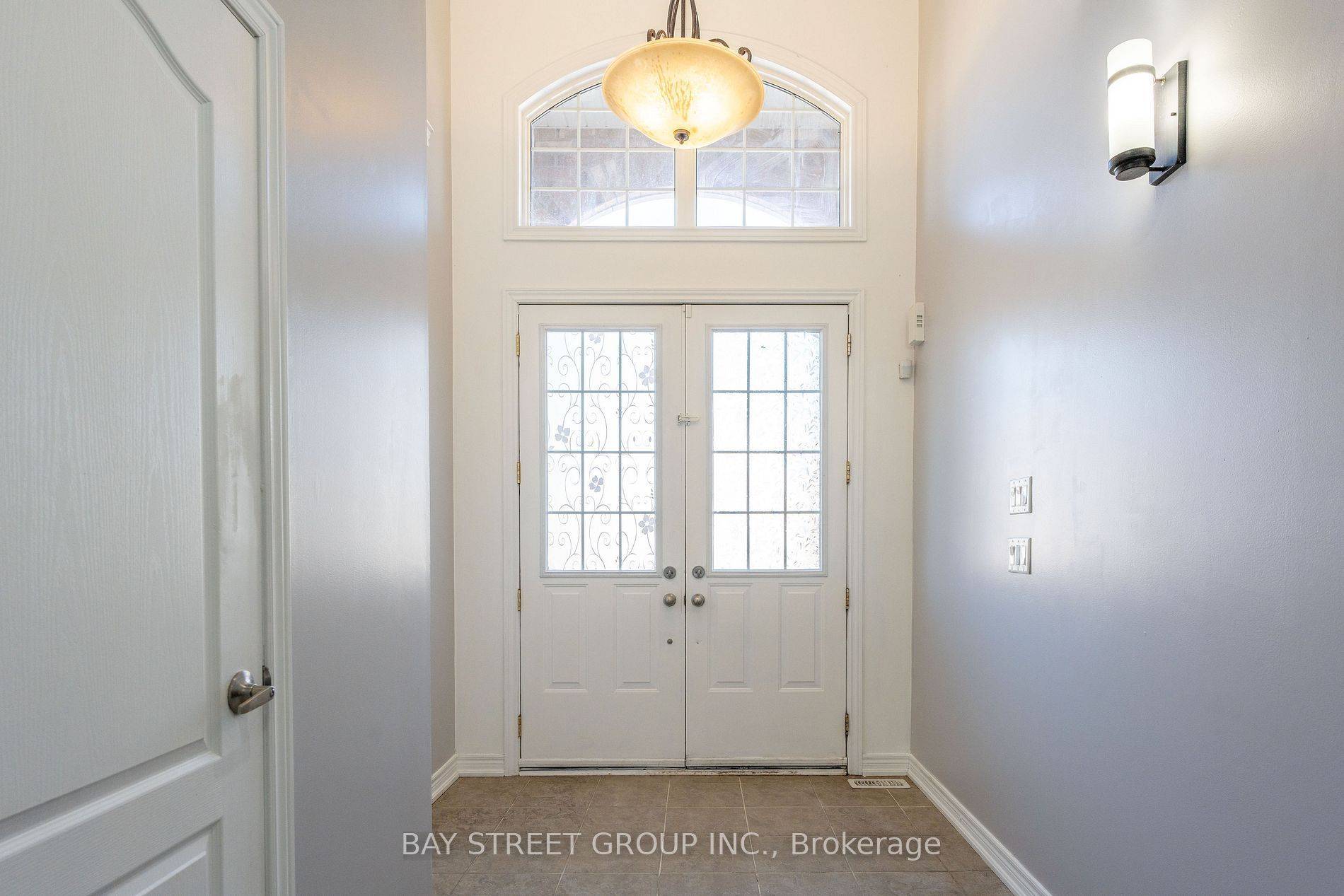 Newmarket, ON L3X 3K5,471 Kwapis BLVD