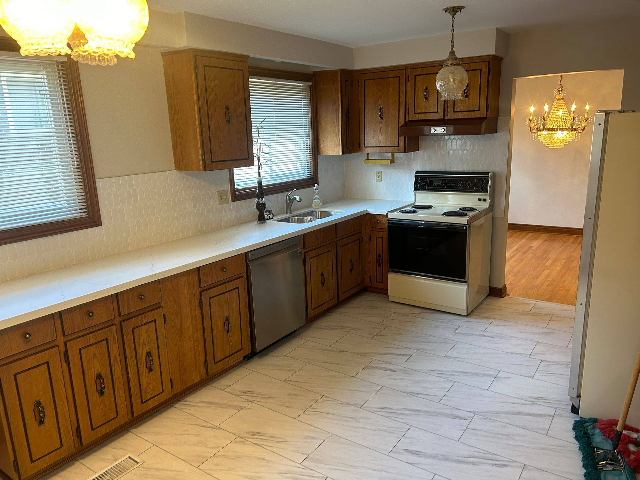 Vaughan, ON L4L 2G1,10 Moonstone PL #Upper