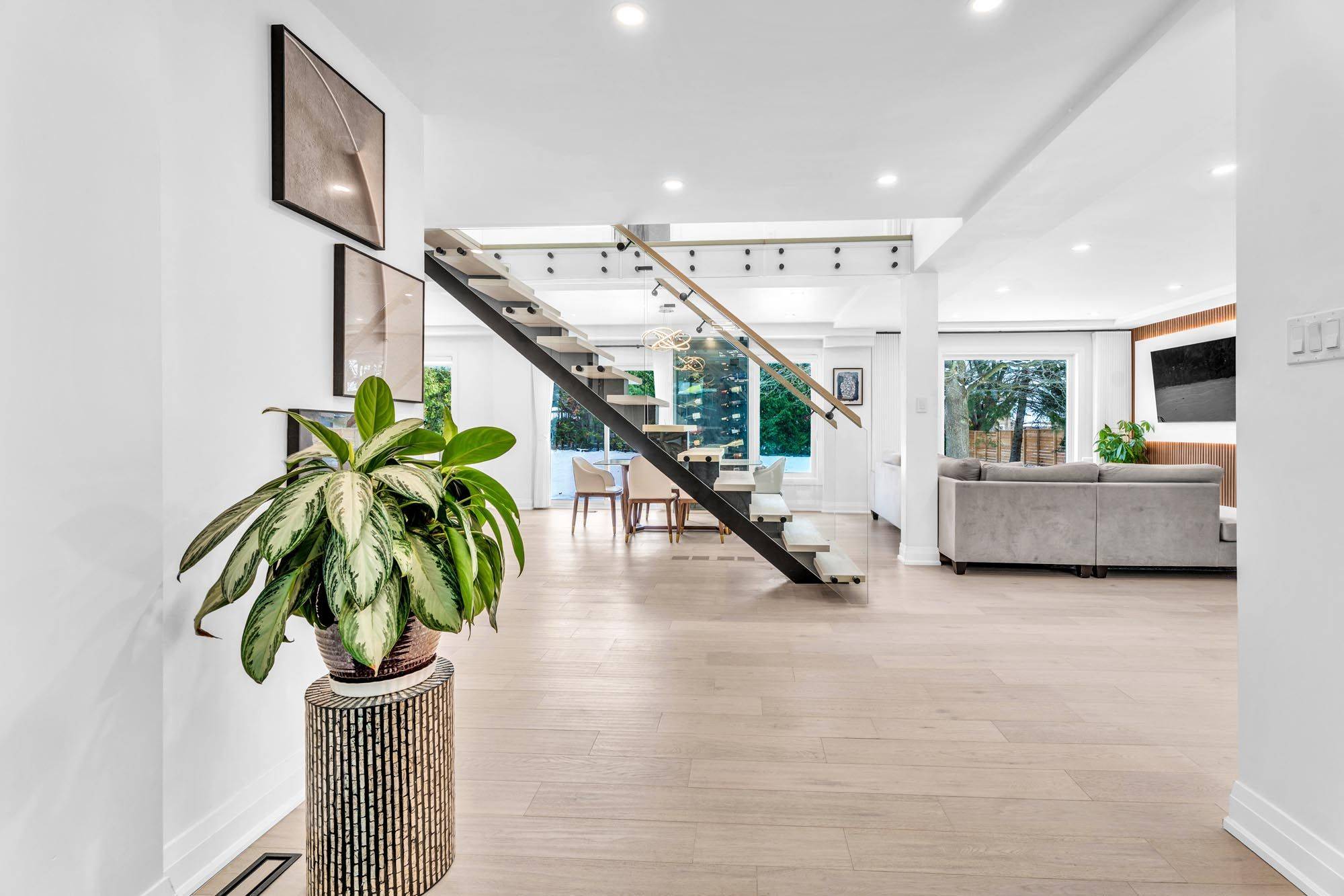 Richmond Hill, ON L4E 2P1,1 Rosegarden CRES