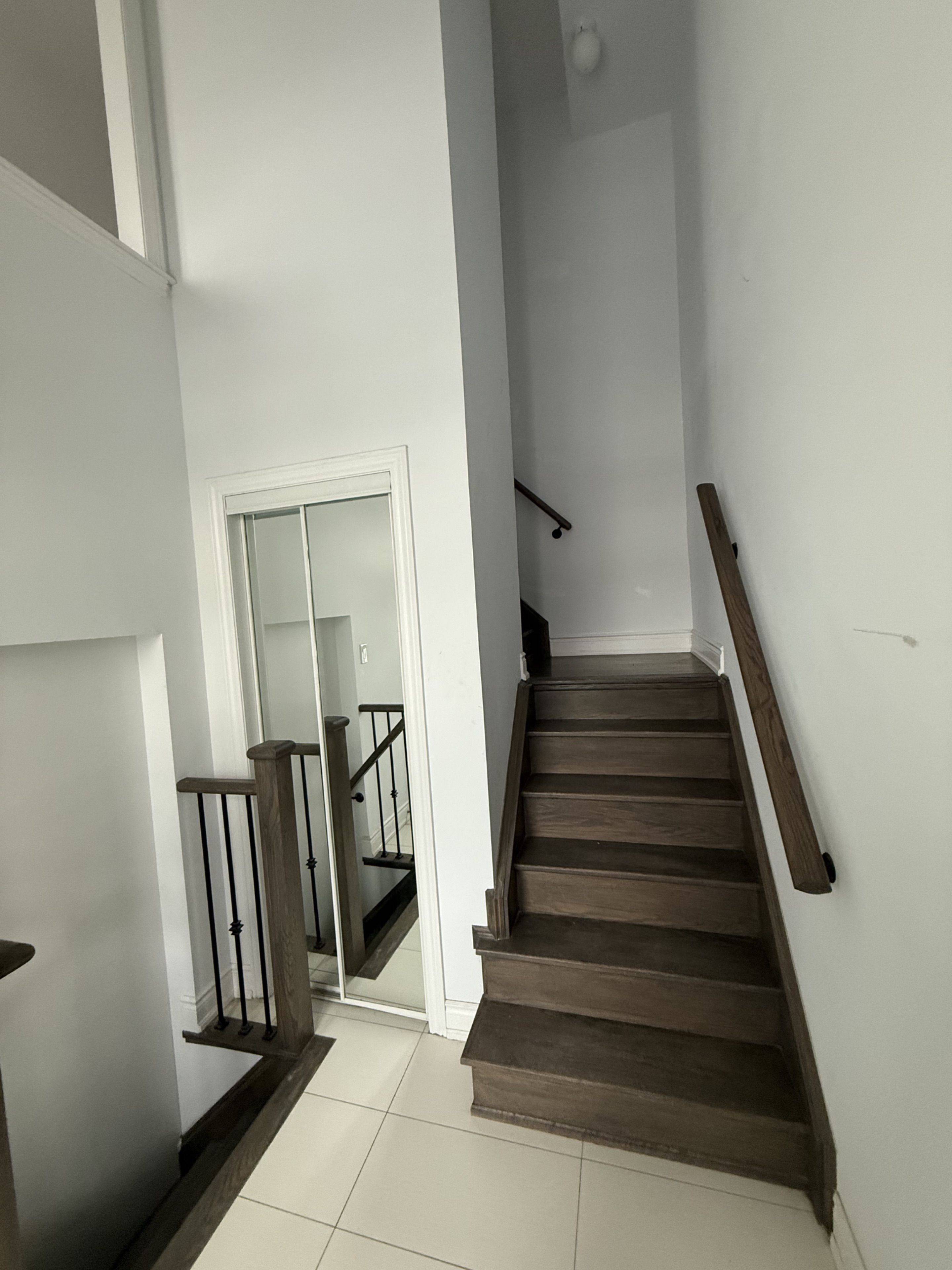 Markham, ON L3R 0W9,4120 Highway 7 N/A E #Upper