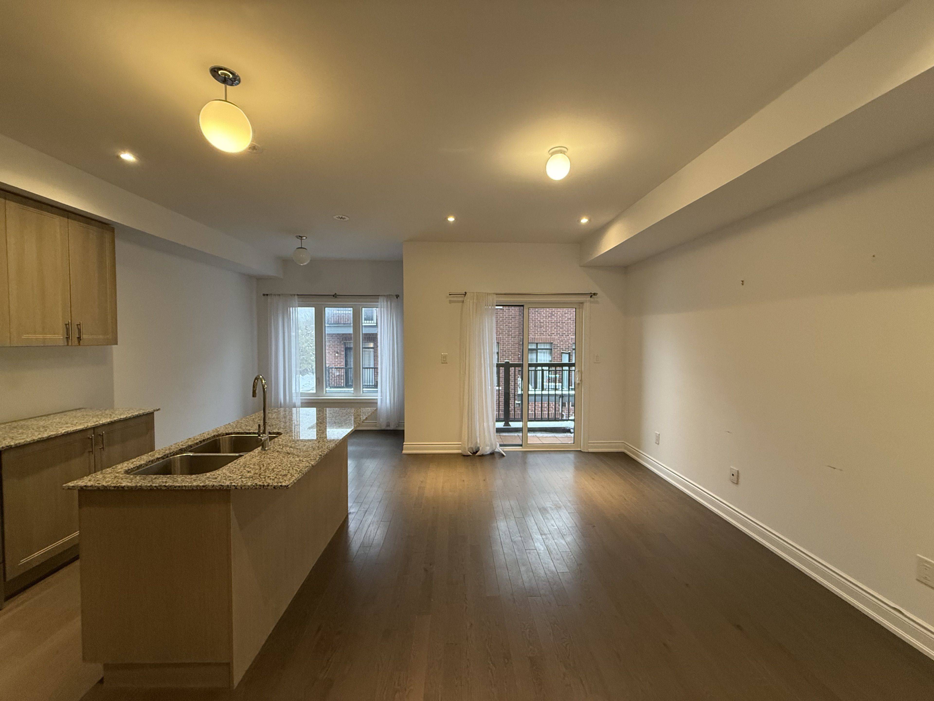 Markham, ON L3R 0W9,4120 Highway 7 N/A E #Upper