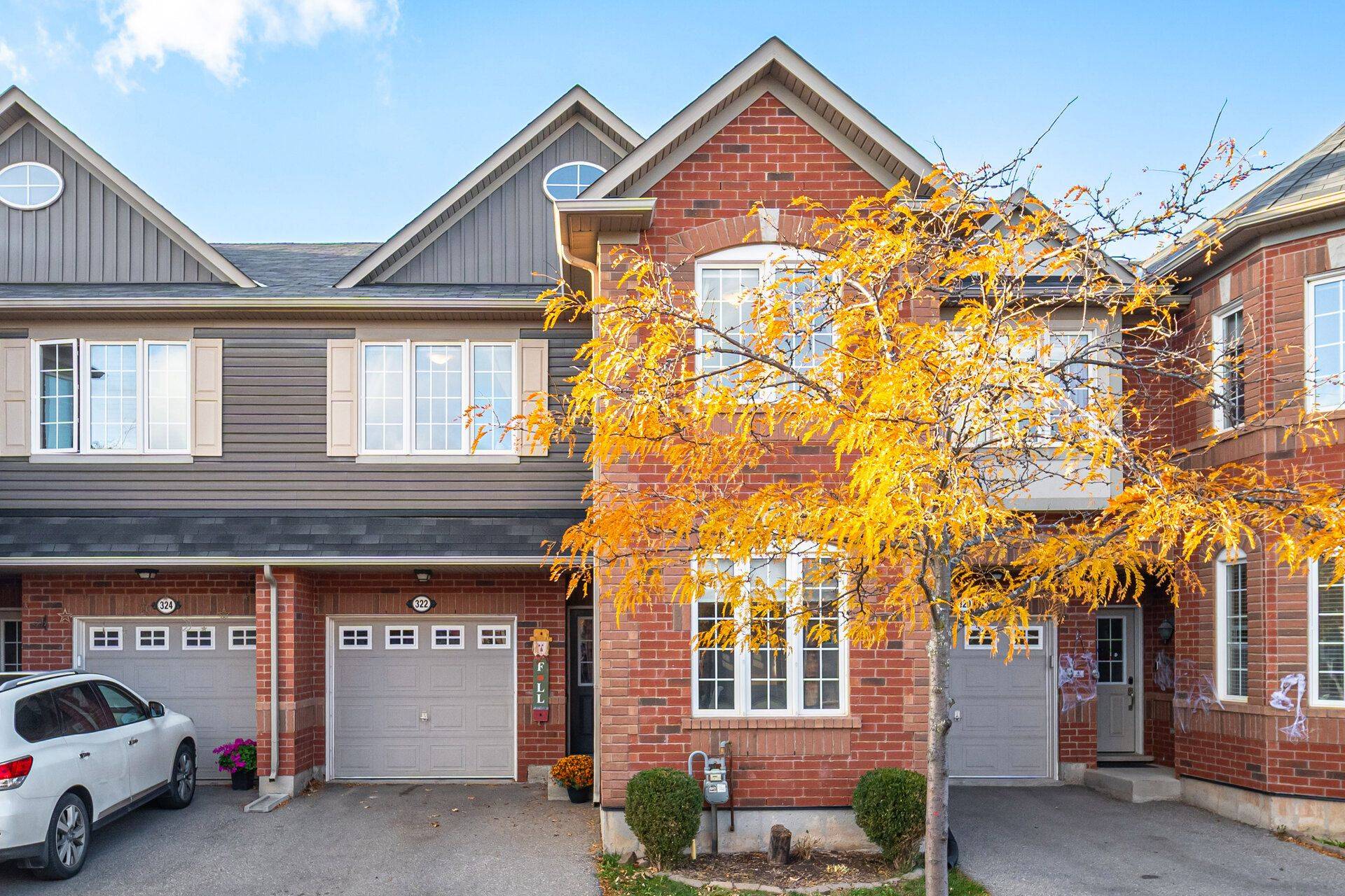 Milton, ON L9T 8B5,322 Chuchmach Close