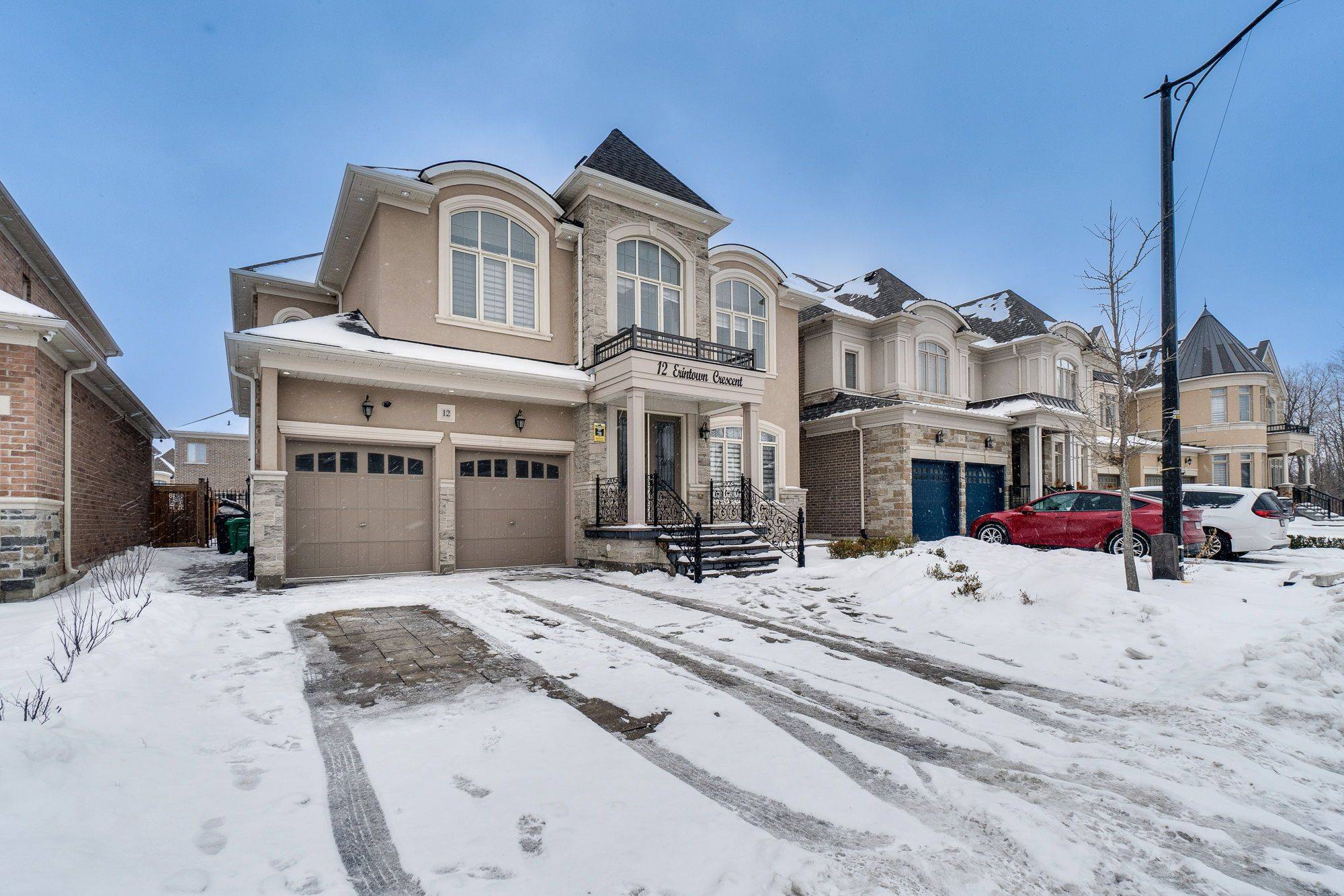 Brampton, ON L6P 4H2,12 Erintown CRES S