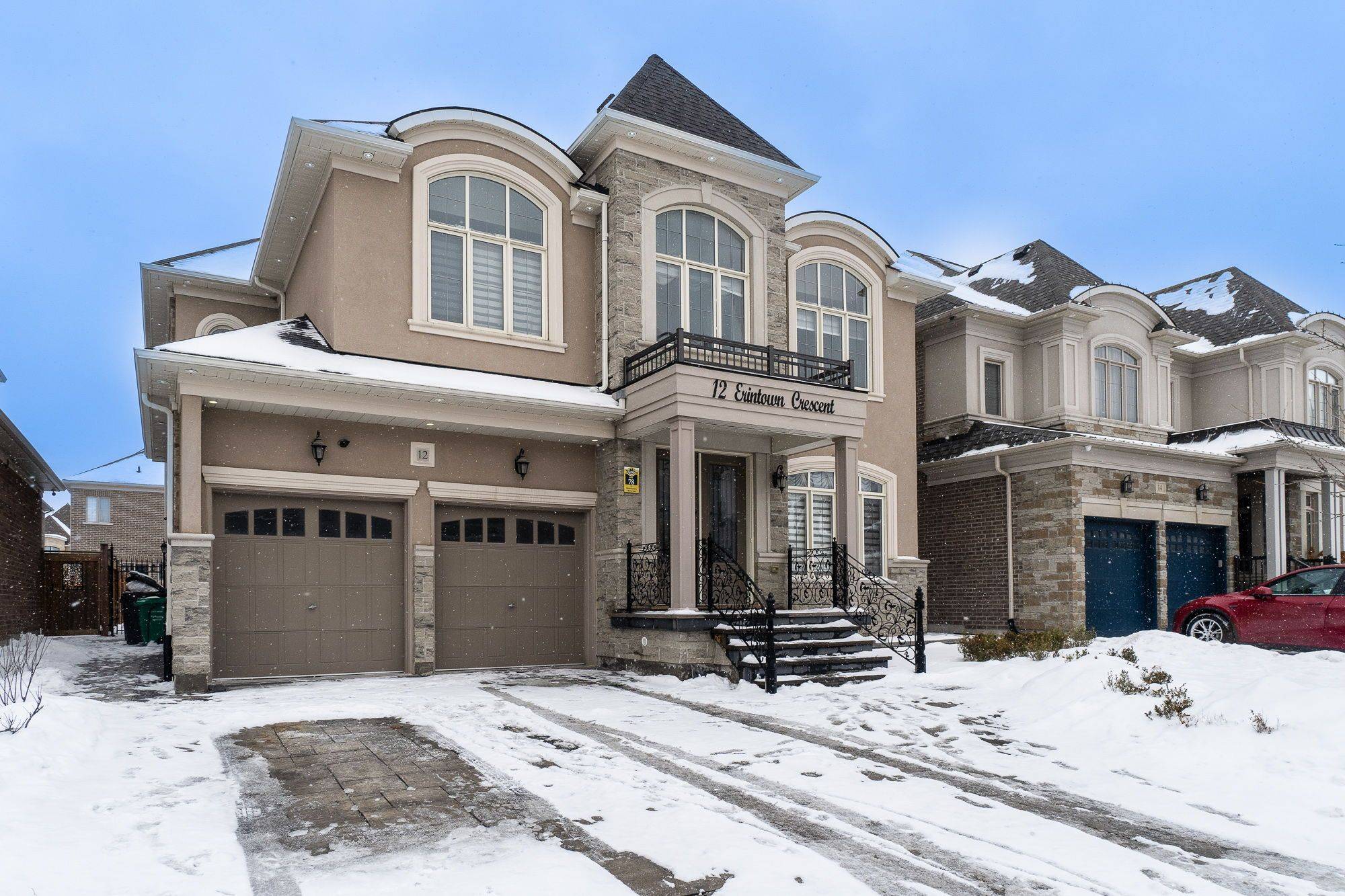 Brampton, ON L6P 4H2,12 Erintown CRES S
