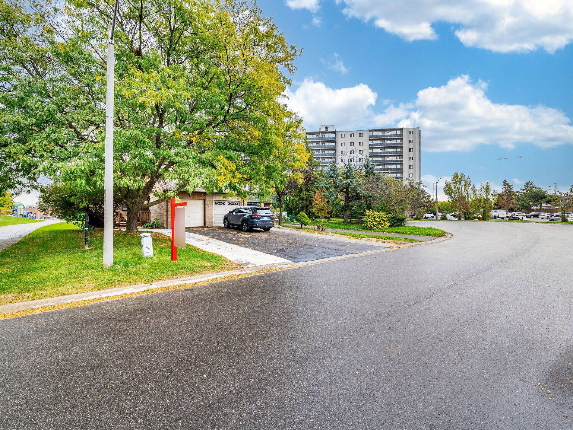 Brampton, ON L6W 3R8,35 Scottsdale CT