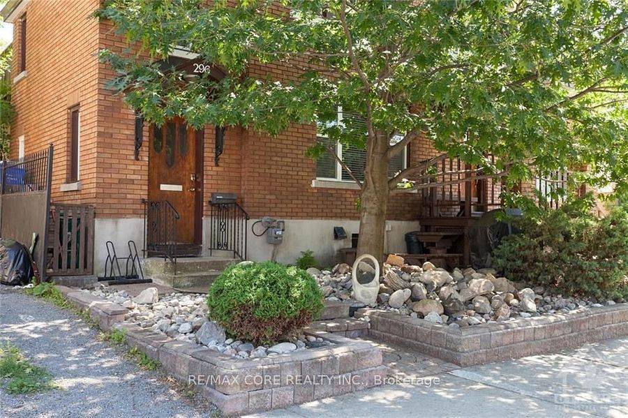 Lower Town - Sandy Hill, ON K1N 5V1,296 York ST #2