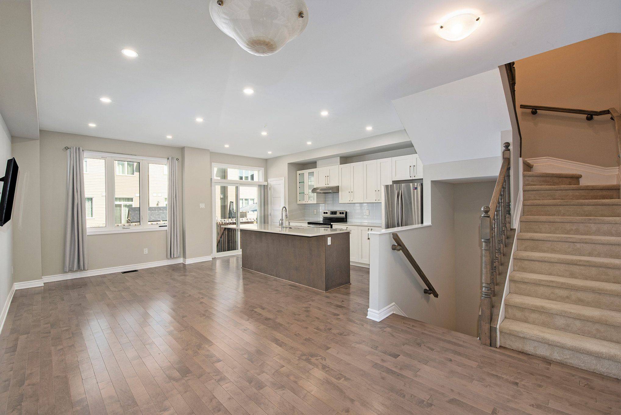 Orleans - Cumberland And Area, ON K4A 1H4,812 JUNE GRASS ST