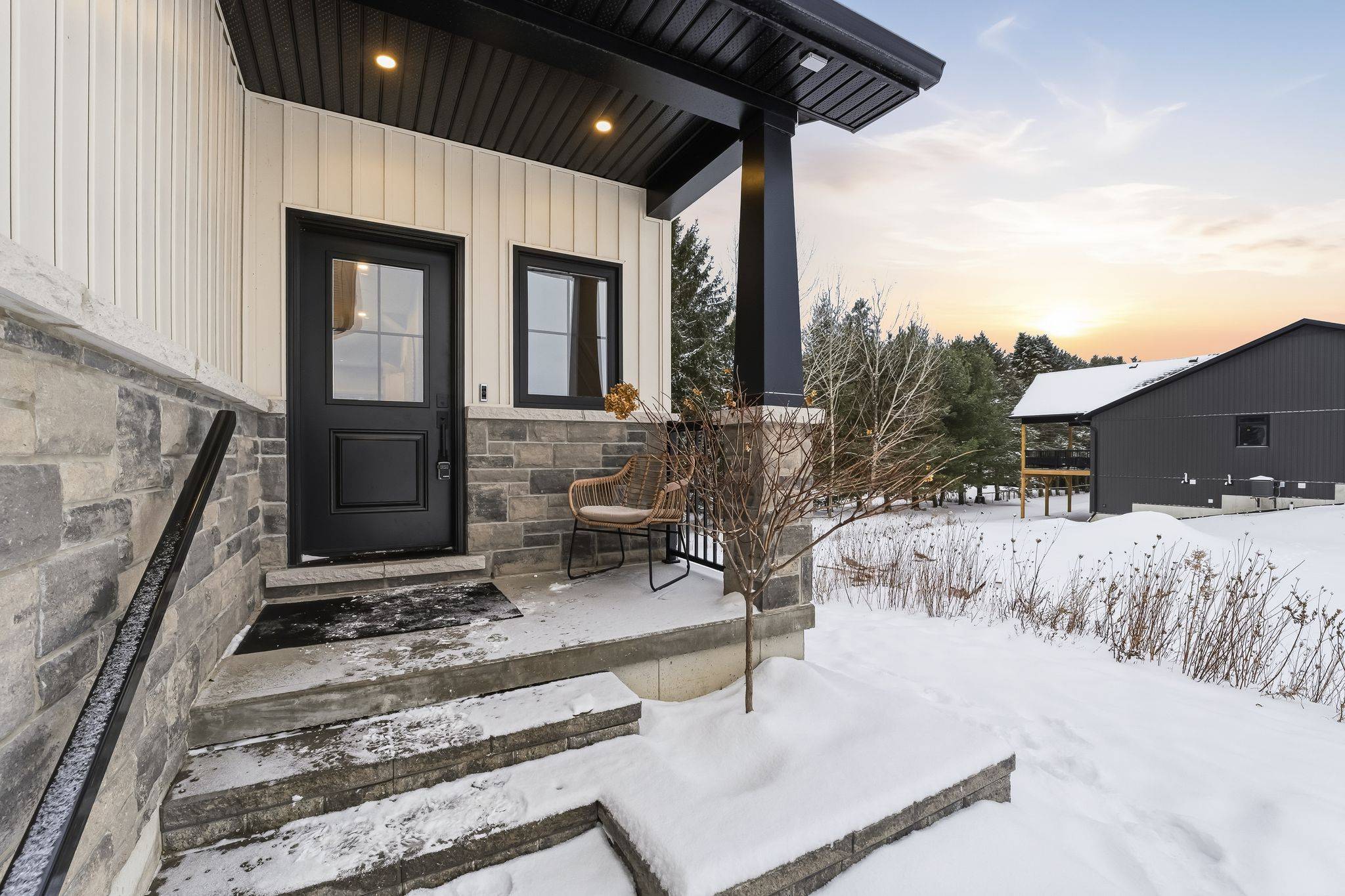 Brighton, ON K0K 1H0,4 Mackenzie John CRES