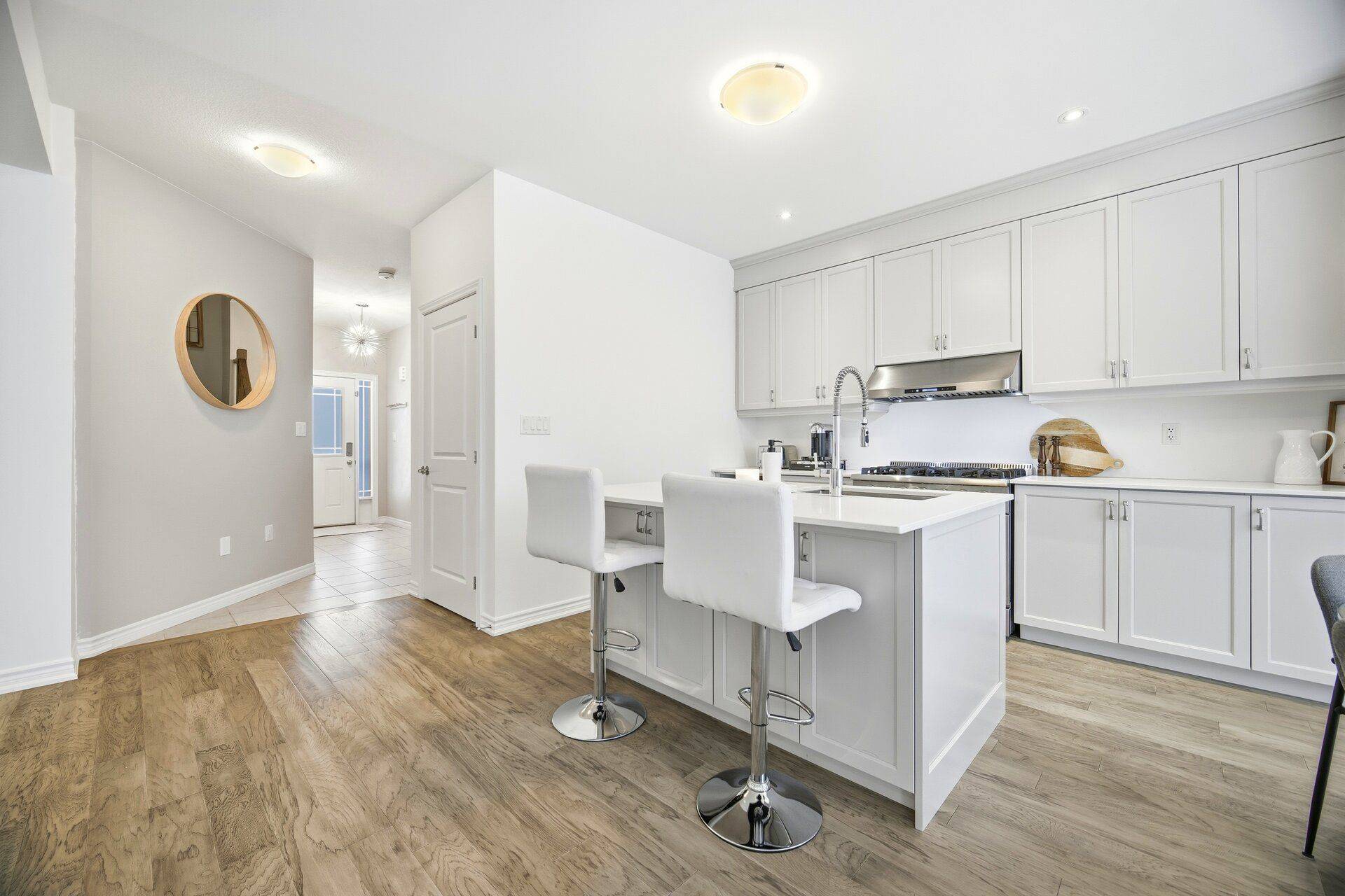 Lincoln, ON L3J 0S5,4062 Thomas ST