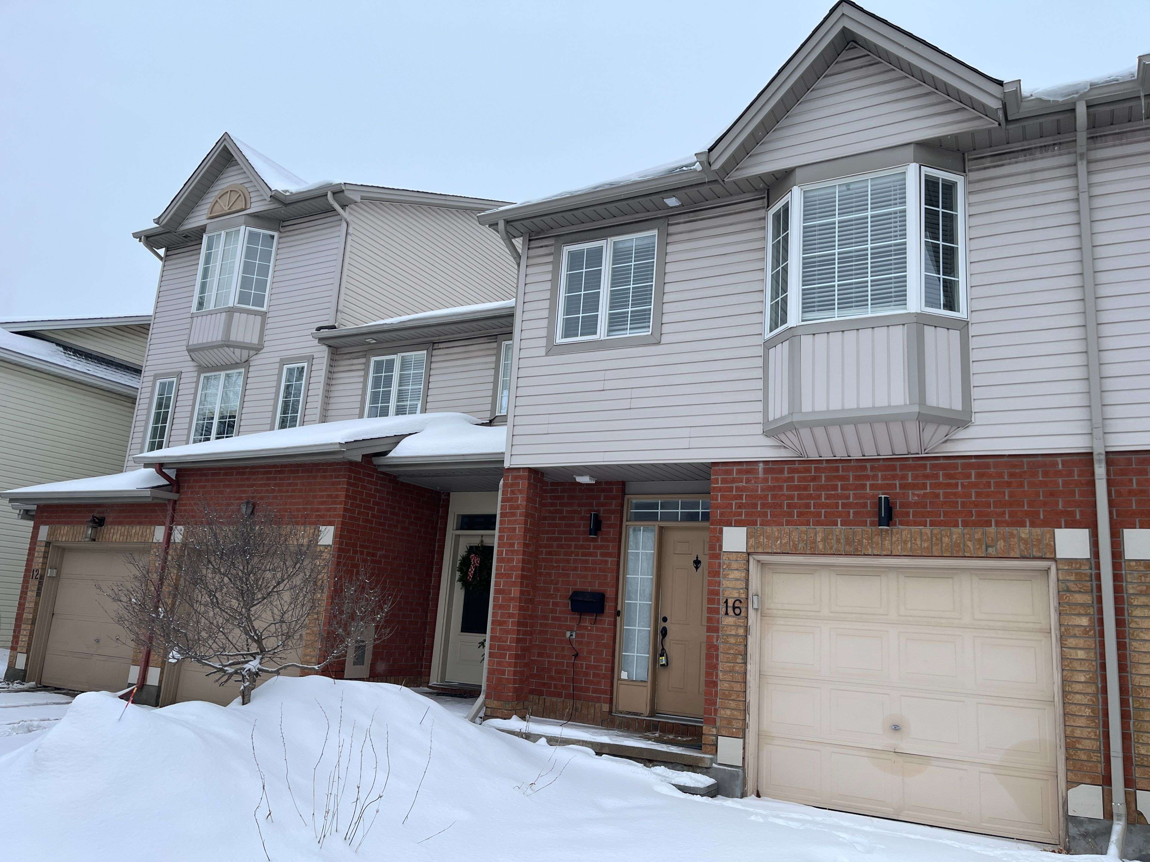 Alta Vista And Area, ON K1G 6M4,16 Santa Cruz Private