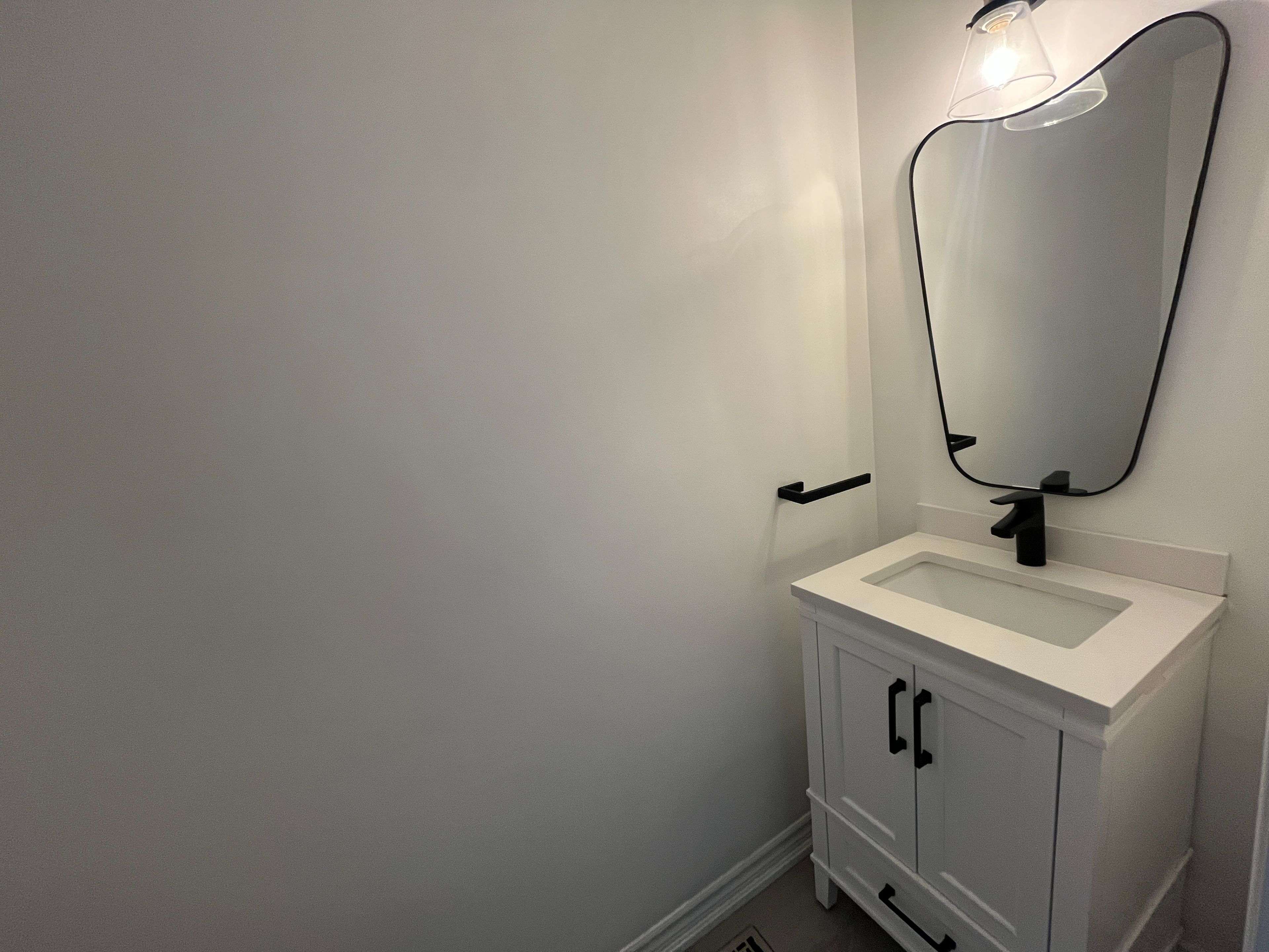 Alta Vista And Area, ON K1G 6M4,16 Santa Cruz Private