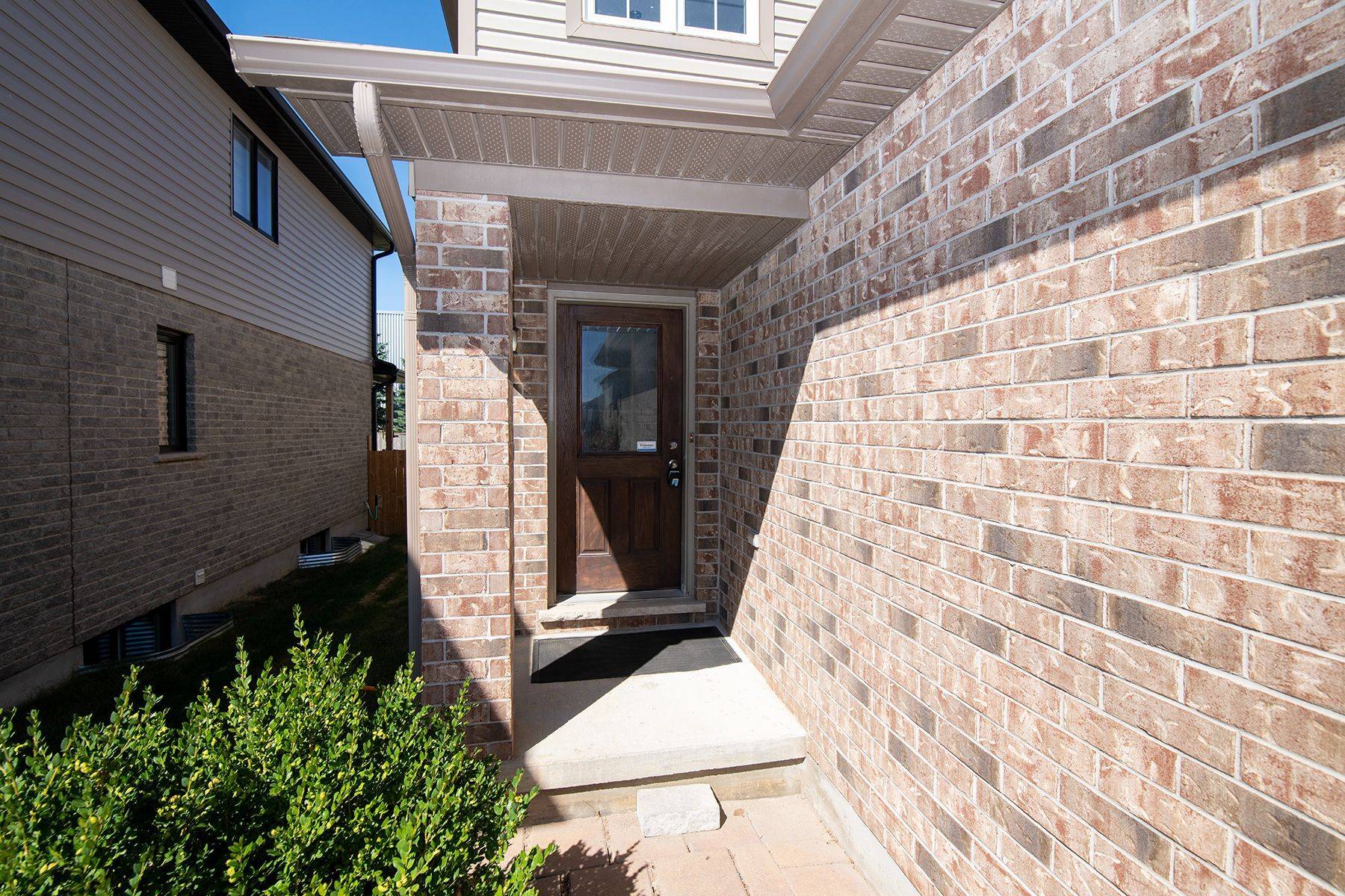 London South, ON N6L 0A3,3399 EmilyCarr LN S