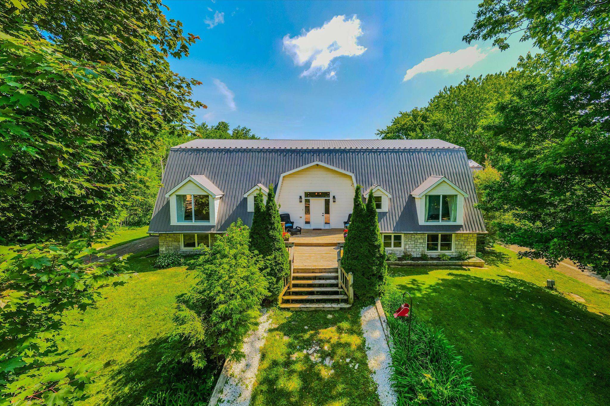 Centre Wellington, ON N0B 1S0,128 Wellington Road 7 RD