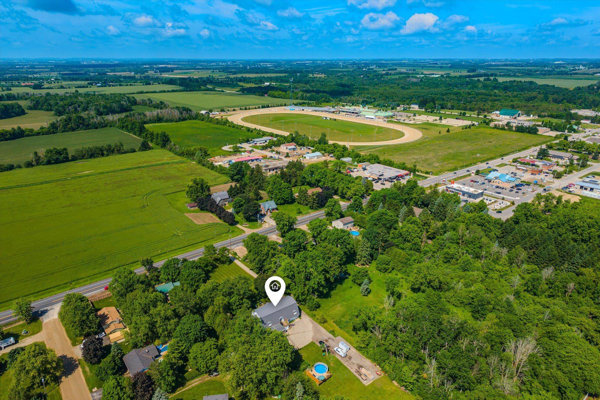 Centre Wellington, ON N0B 1S0,128 Wellington Road 7 RD