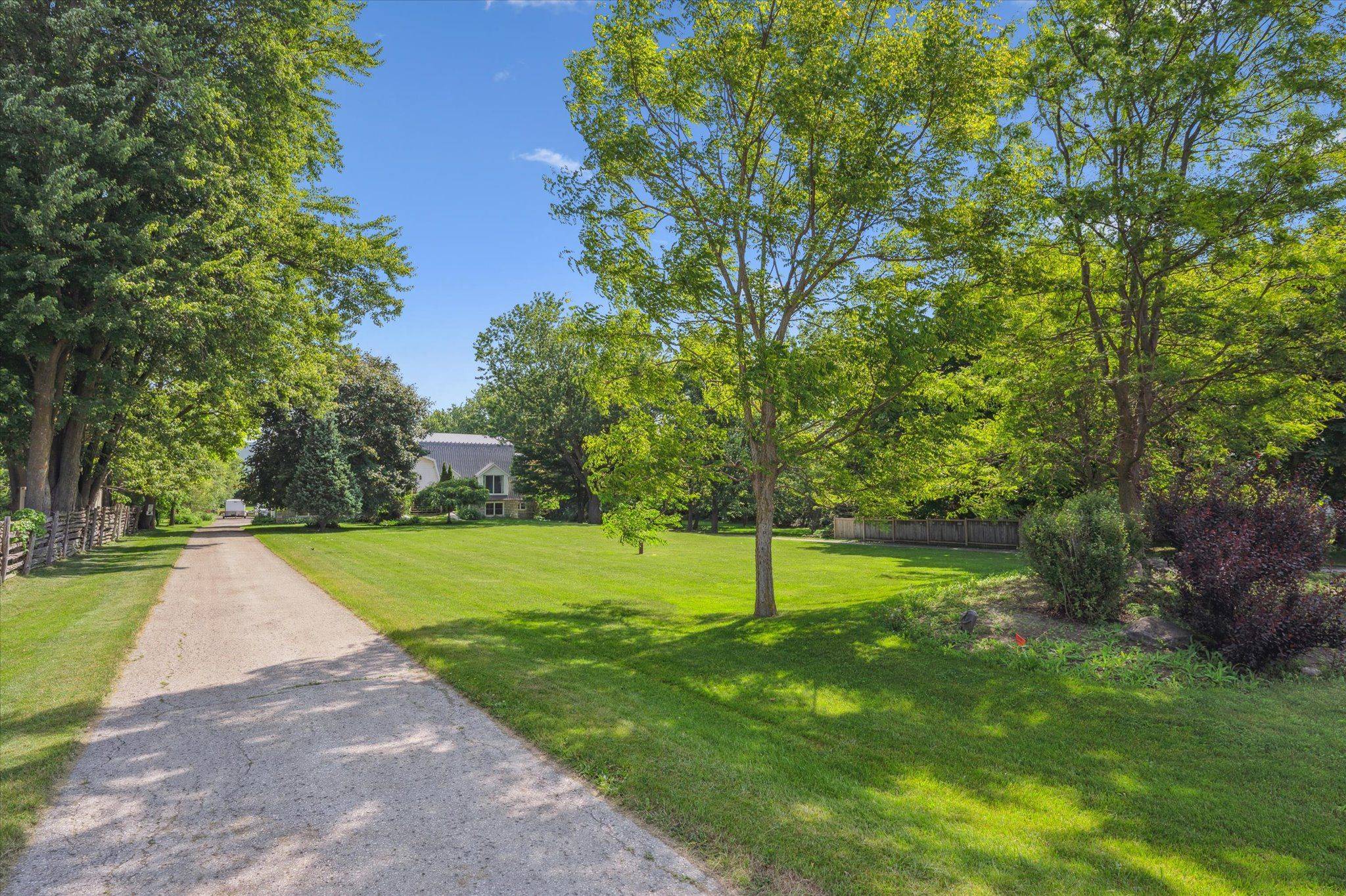 Centre Wellington, ON N0B 1S0,128 Wellington Road 7 RD