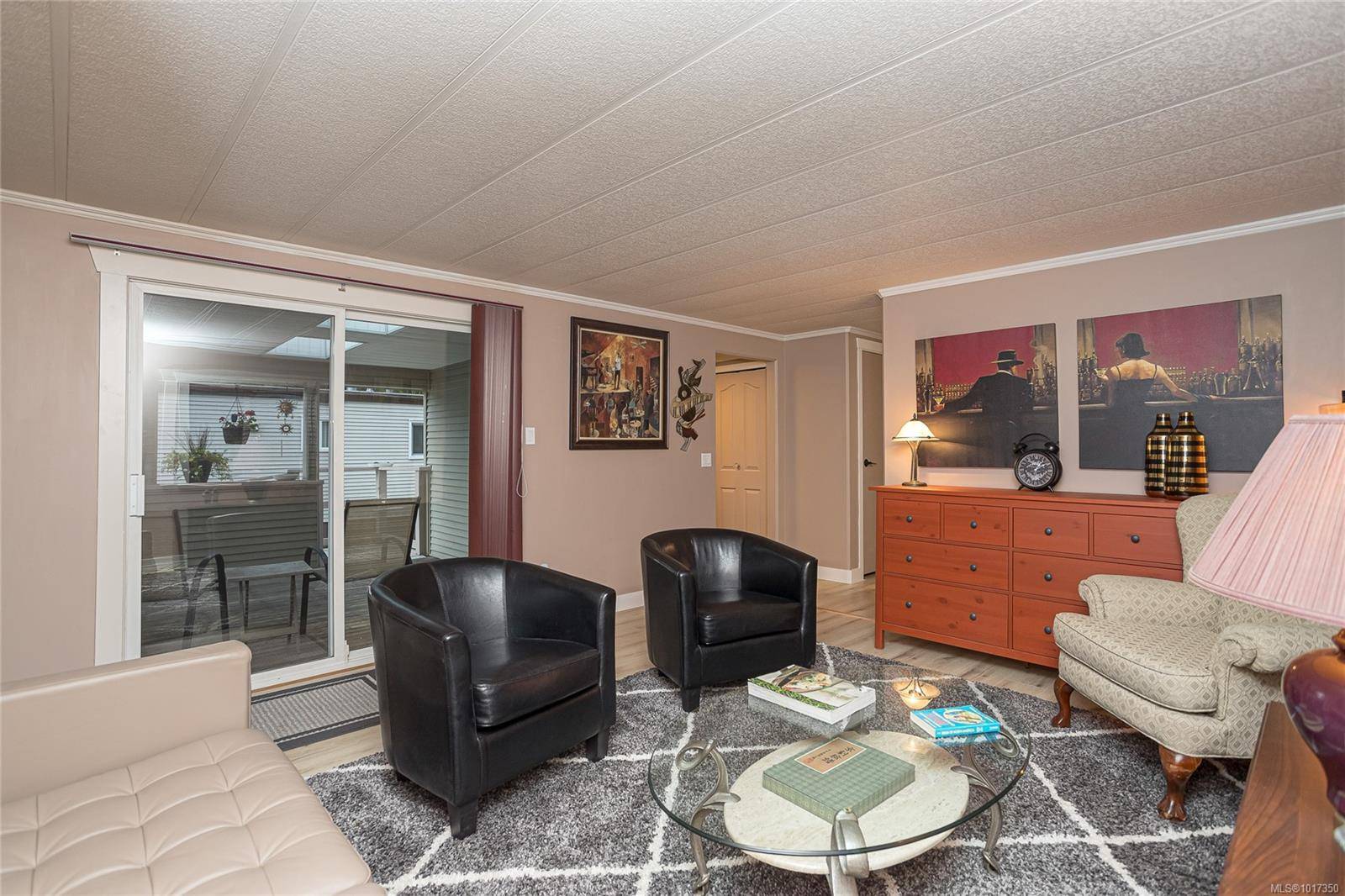 Nanaimo, BC V9R 6L2,61 12th St #28