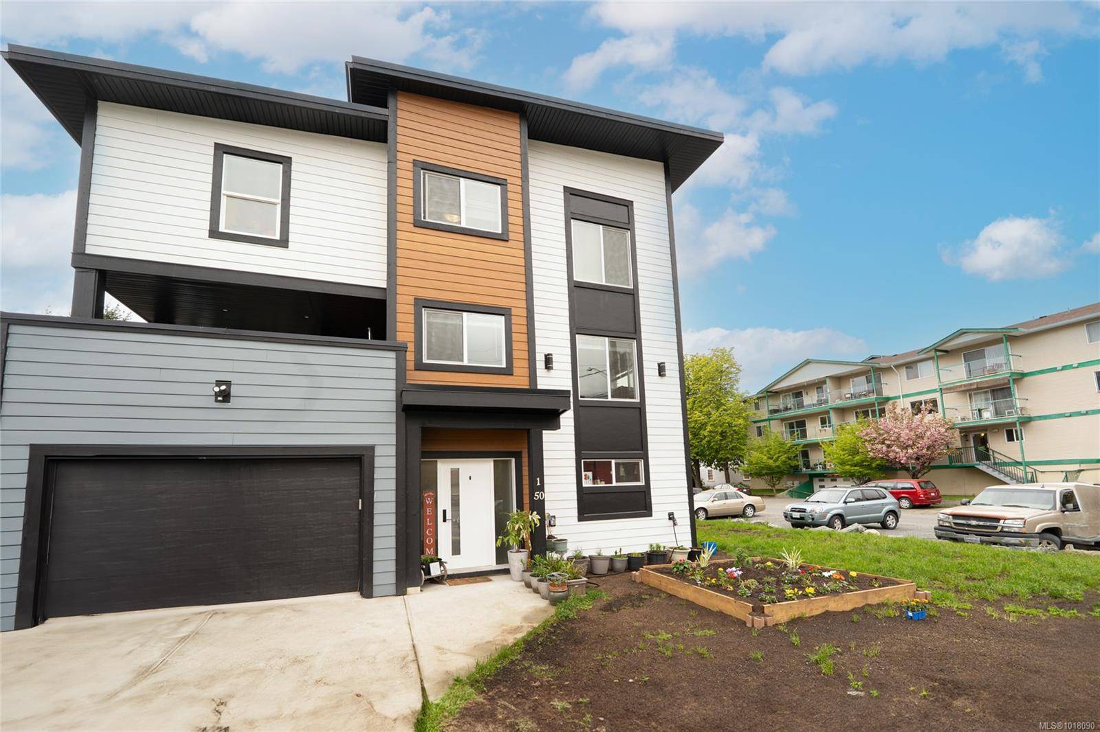 Lake Cowichan, BC V0R 2G1,50 King George St N #1