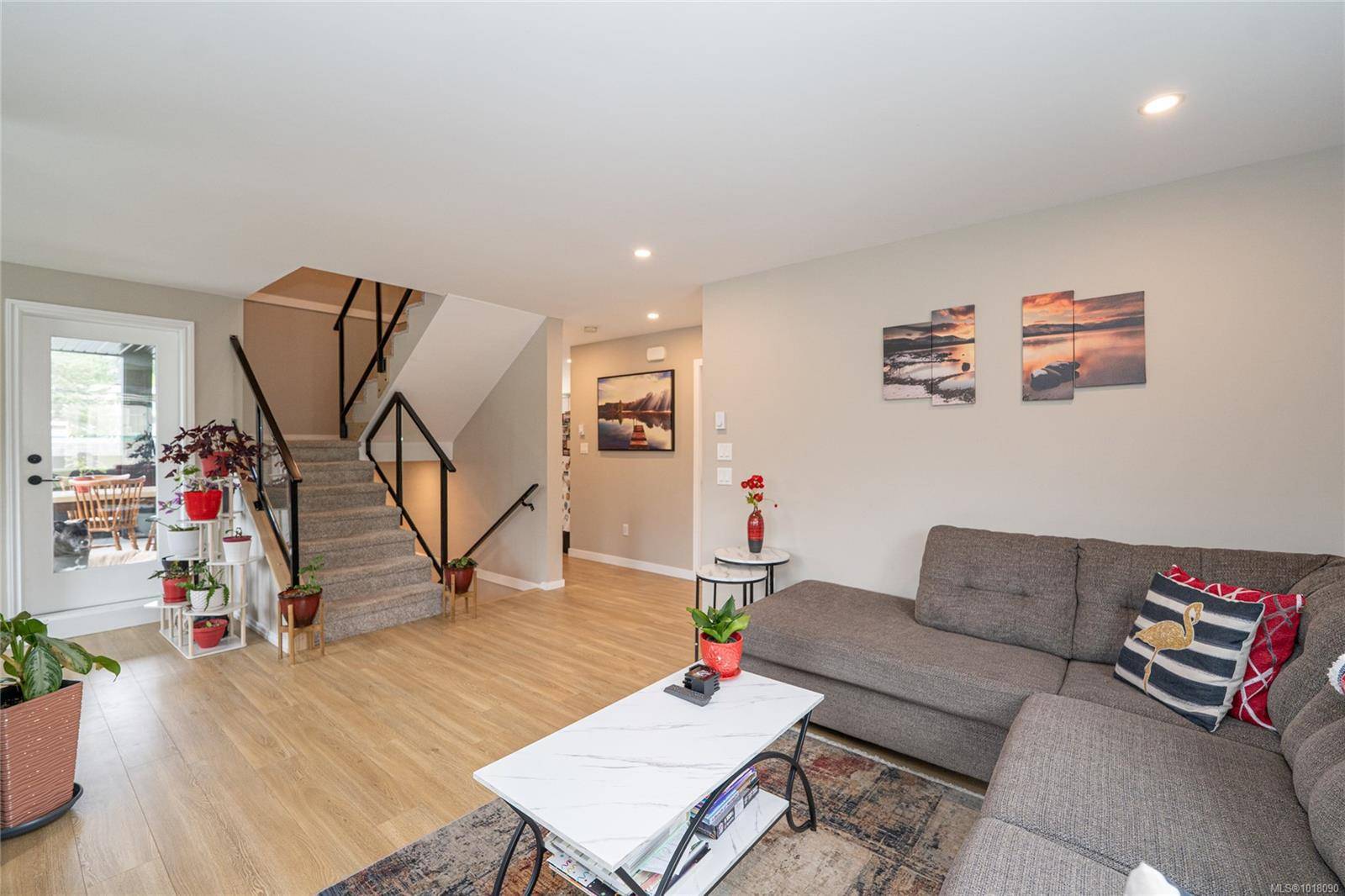 Lake Cowichan, BC V0R 2G1,50 King George St N #1