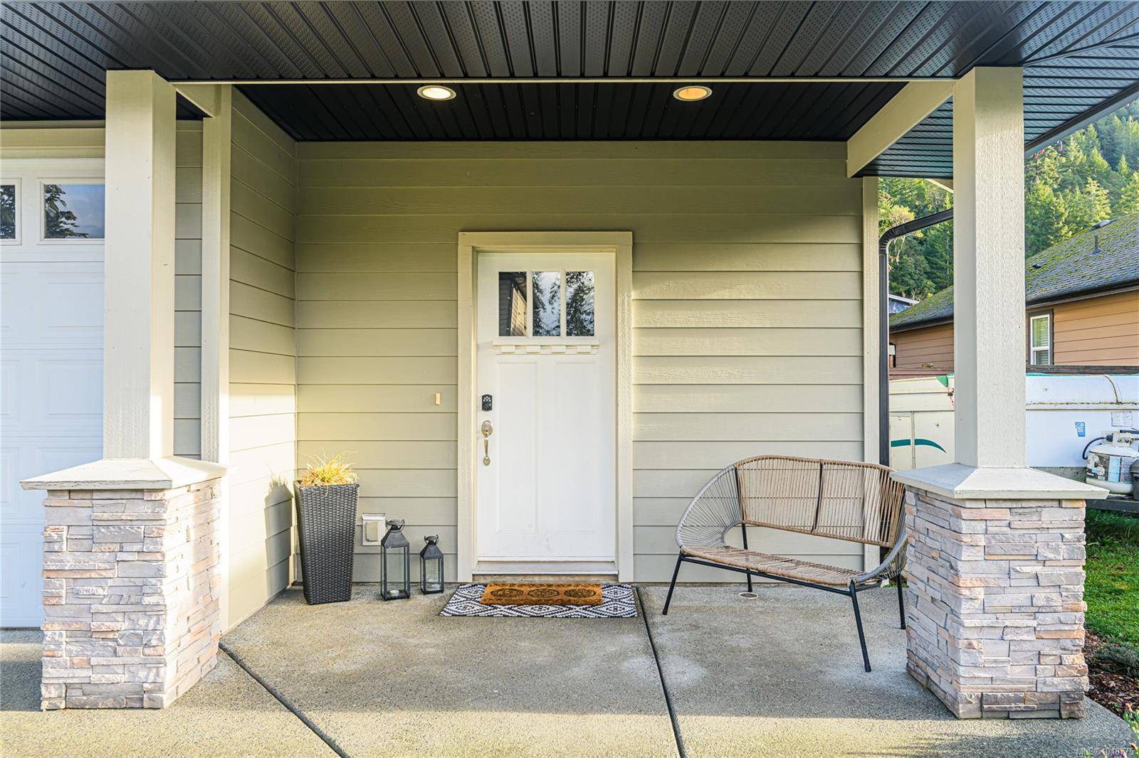 Shawnigan Lake, BC V0R 2W3,1043 Skylar Cir