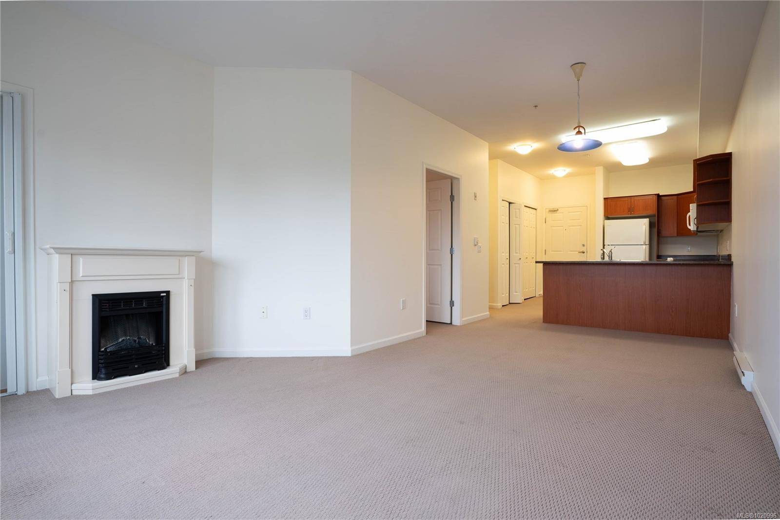 Colwood, BC V9B 2W3,364 Goldstream Ave #402