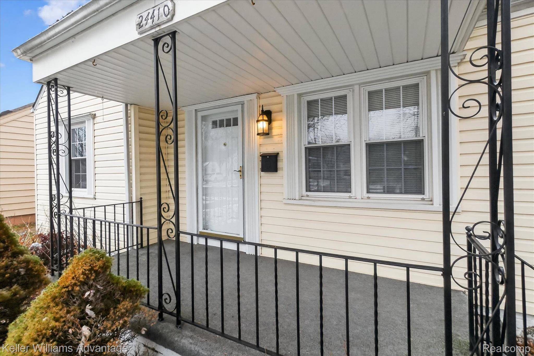 Dearborn, MI 48124,24410 Penn ST