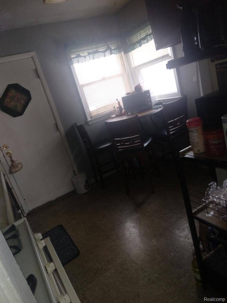 Detroit, MI 48224,19433 MOROSS RD