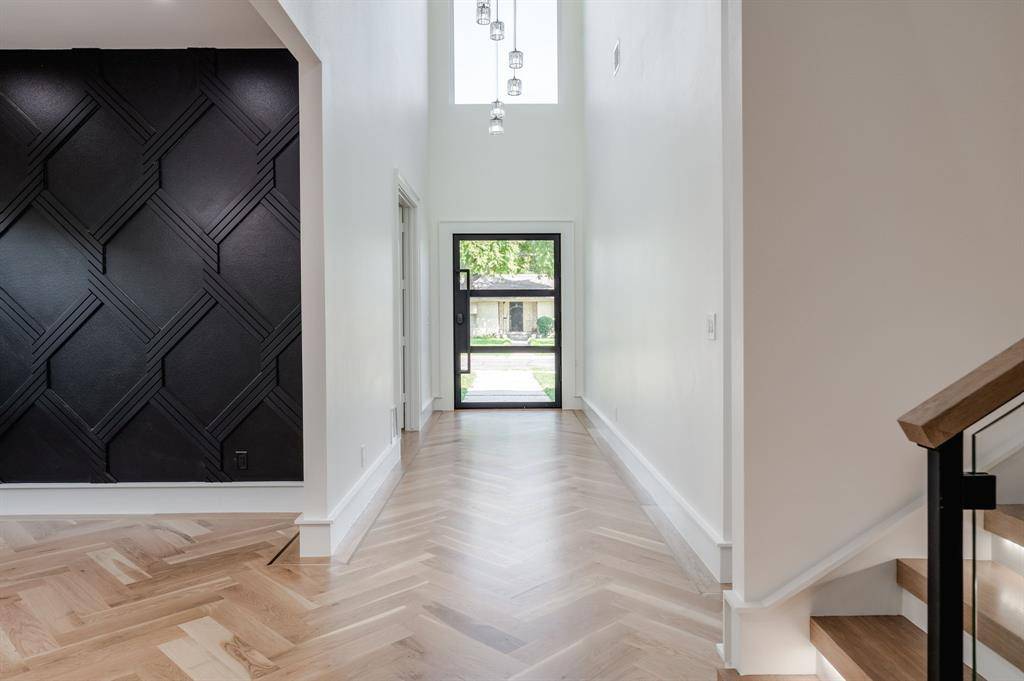 Dallas, TX 75209,7503 Robin Road