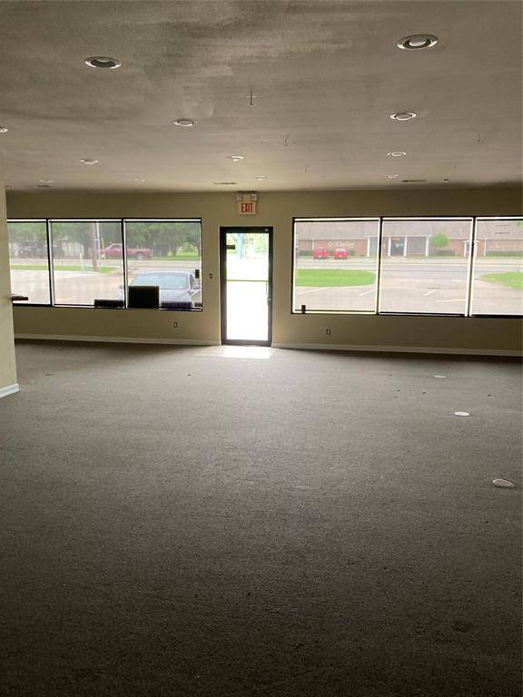 Bonham, TX 75418,2108 N Center Street