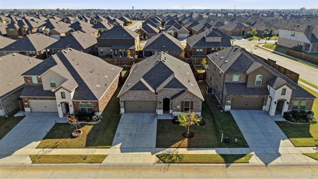 Aubrey, TX 76227,10408 Autumn Leaves Lane