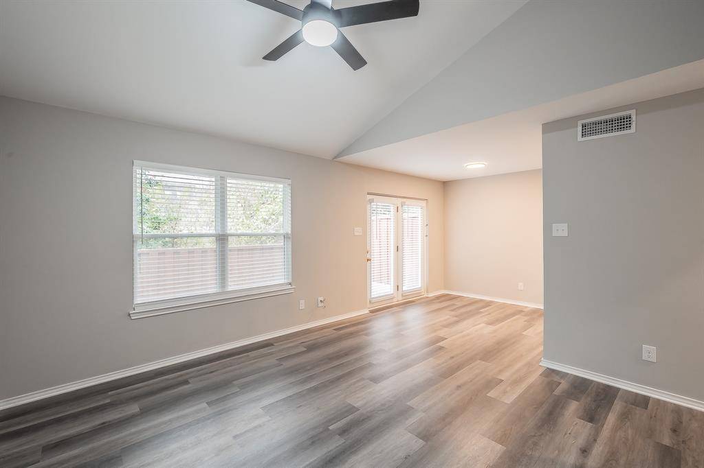 Benbrook, TX 76109,5662 Cedar Creek Drive