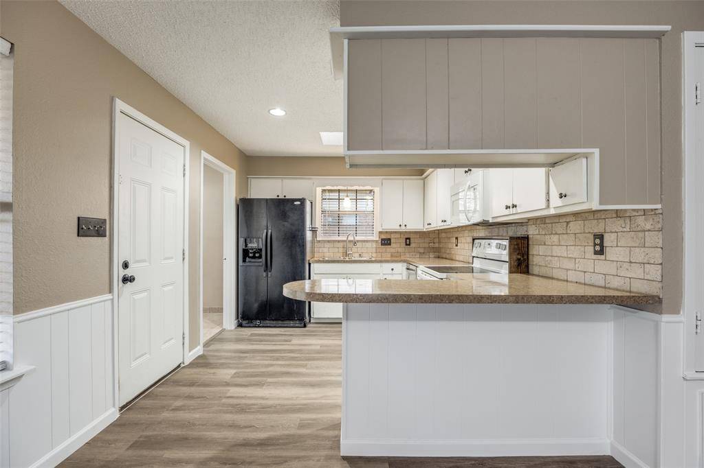 Leonard, TX 75452,309 N Pecan Street